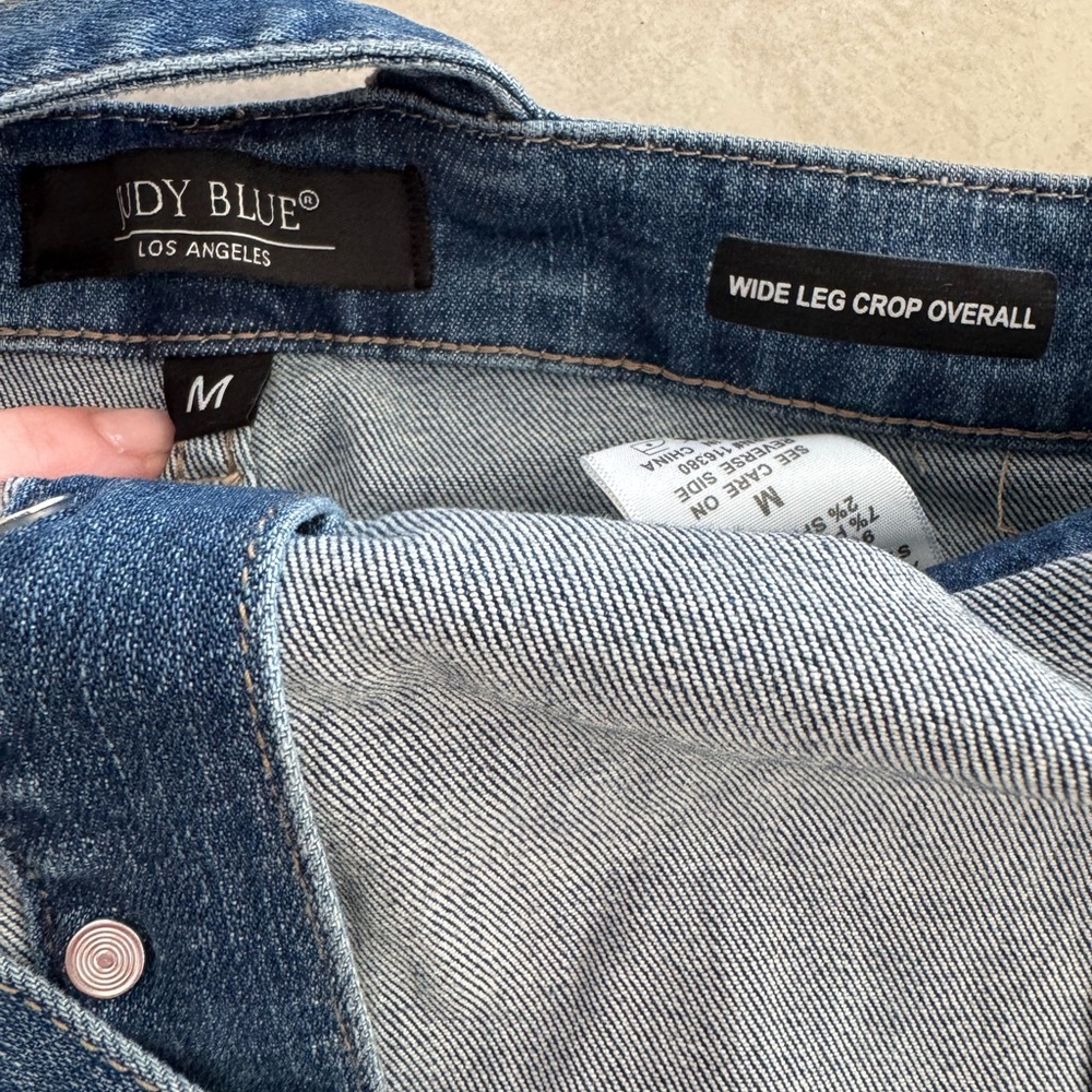 Judy Blue Wide Leg Crop Overall - Medium - Picture 8 of 9